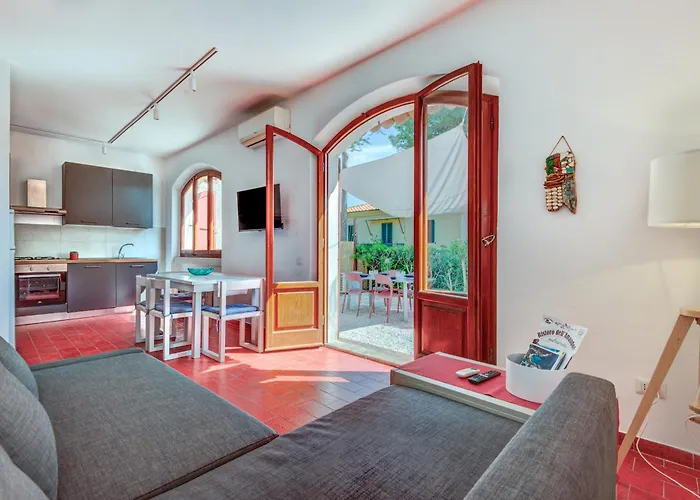 Elba Bellavista -- --